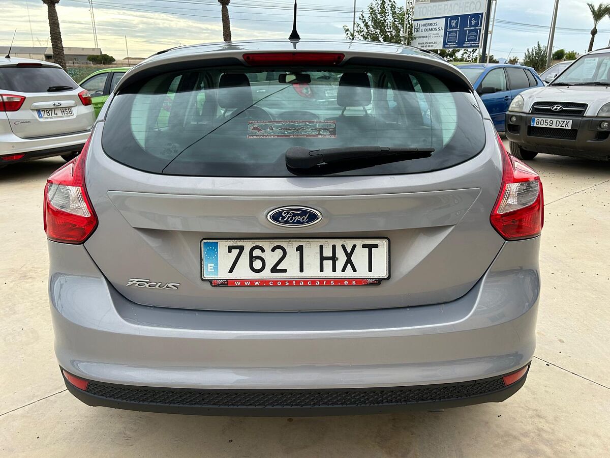 FORD FOCUS TREND 1.6 TI-VCT AUTO SPANISH LHD IN SPAIN 53000 MILES SUPER 2014